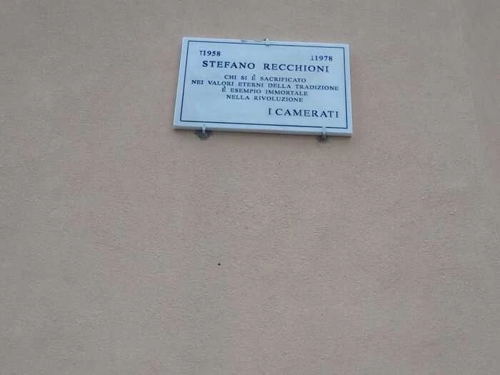 Acca Larenzia, torna la targa rimossa 'provocazione grave'