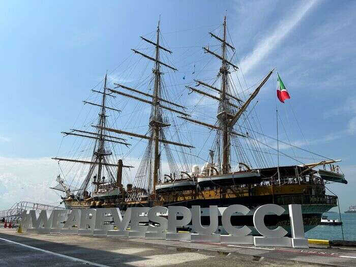 L'Amerigo Vespucci a Singapore, 25/ma tappa tour mondiale