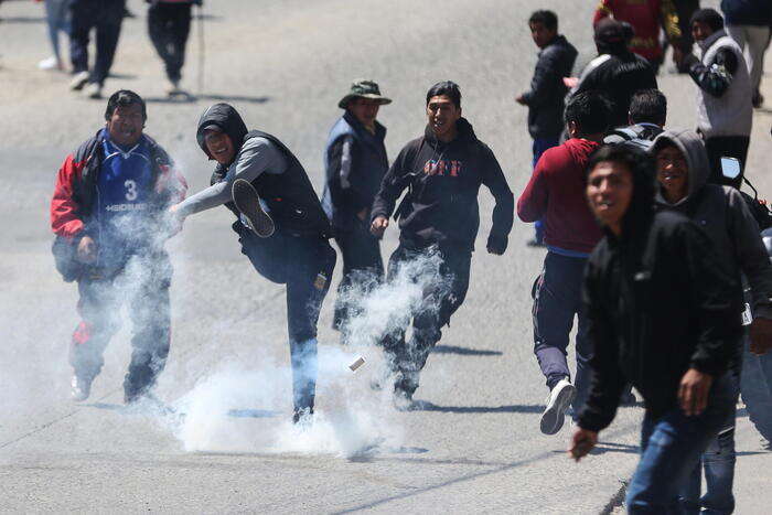 Tensione alle stelle in Bolivia per la carenza di carburante