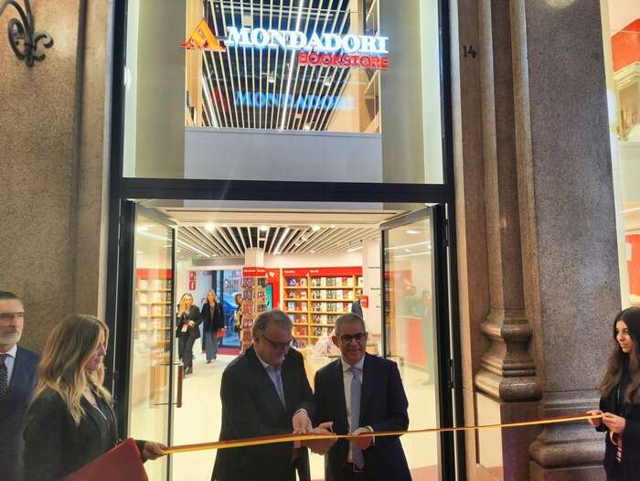 Inaugurata la libreria Mondadori della Galleria Alberto Sordi