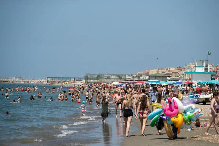 Pienone sulle spiagge del litorale romano