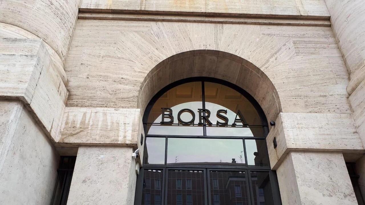 Borsa: Milano chiude in rialzo dell'1,01%