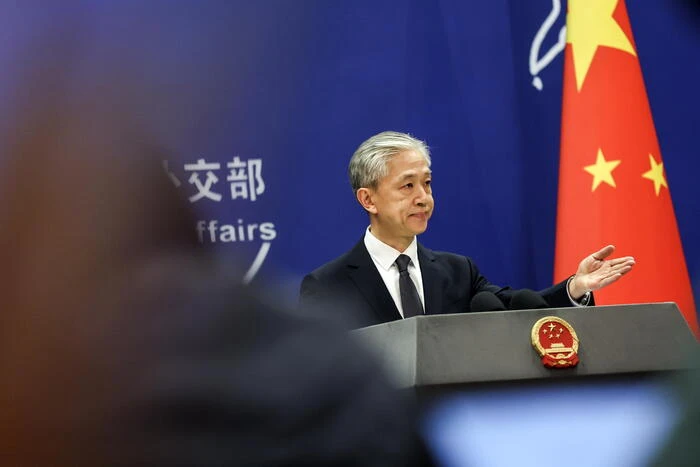 Ucraina: Cina: diffamante dire che diamo armi letali a Russia