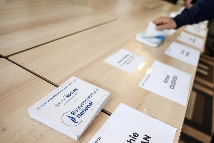 Fino a 30.000 poliziotti domenica per il ballottaggio in Francia