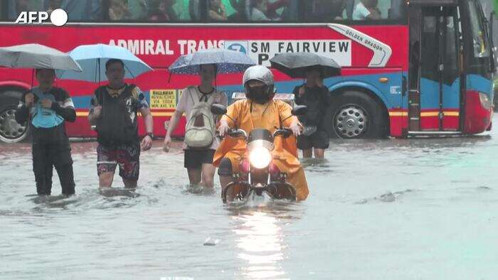 Il tifone Gaemi si abbatte sulle Filippine, strade allagate a Manila