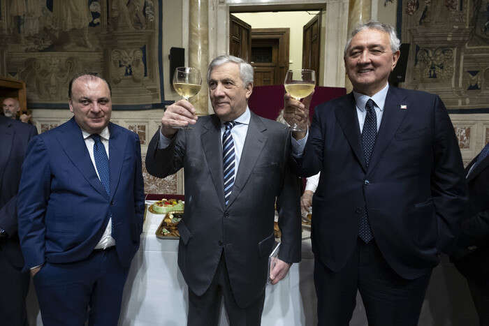 Tajani, FI è leale ma quando serve sappiamo dire 'no'