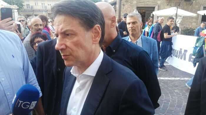 Conte, stop alle armi, riprendere la logica del dialogo