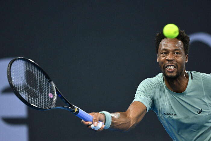 Australian Open: Monfils sorprende Perricard nel derby francese