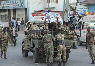 Somalia, attentato suicida contro militari: almeno 15 morti