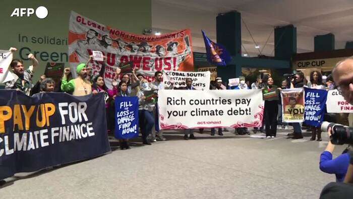 Cop29, le proteste ambientaliste nell'ultimo giorno della Conferenza