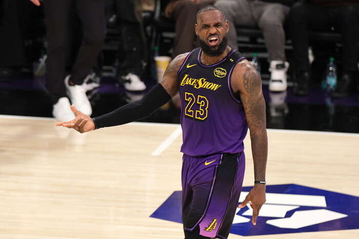 Nba: Jokic meglio di LeBron, Denver vince a casa dei Lakers