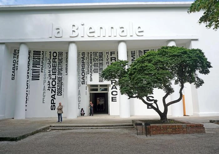 Biennale, migliaia di artisti chiedono esclusione Israele