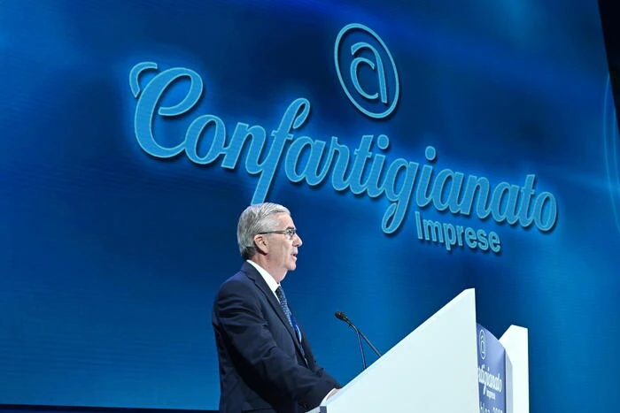'125mila pmi pioniere dell'Ia ma manca 55% del personale'
