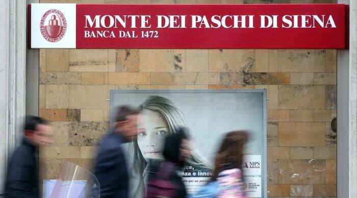 Fitch alza il rating di Mps a BB+, outlook positivo