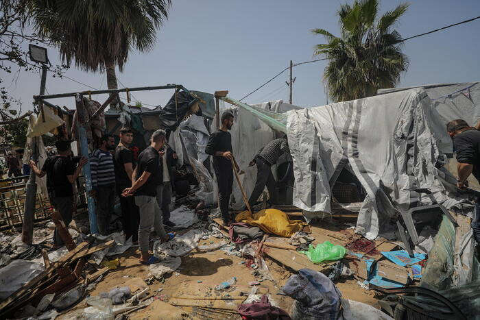 Media, 'dopo raid Idf su ospedale Al-Aqsa tende in fiamme