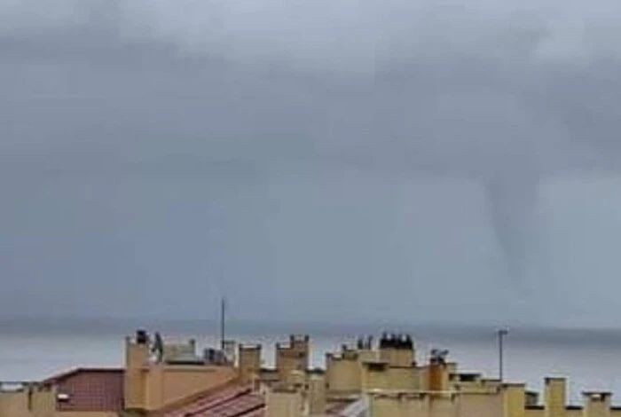 Maltempo in Portogallo: tornado a Lisbona, neve alle Azzorre