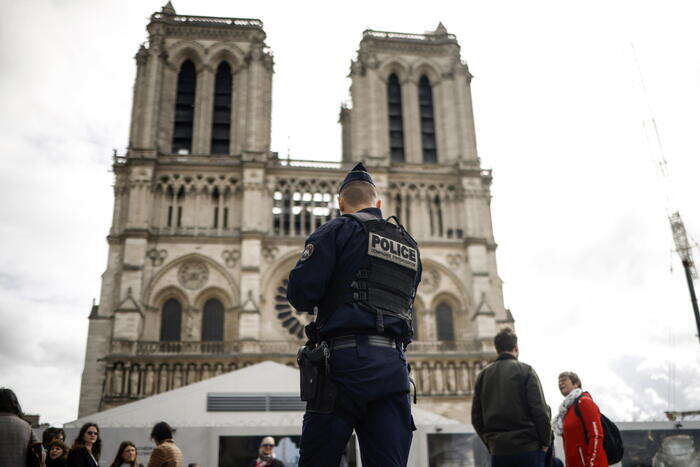 Trovato sarcofago a Notre-Dame, 'è del poeta Du Bellay'