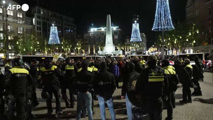 Vietato un raduno pro-palestinesi ad Amsterdam, decine di arresti