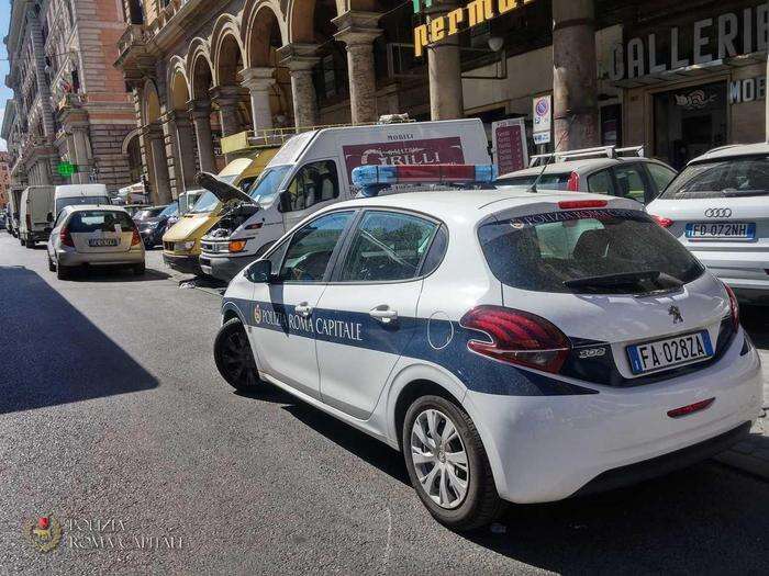 Su auto vigili Roma in arrivo telecamere con IA per controlli