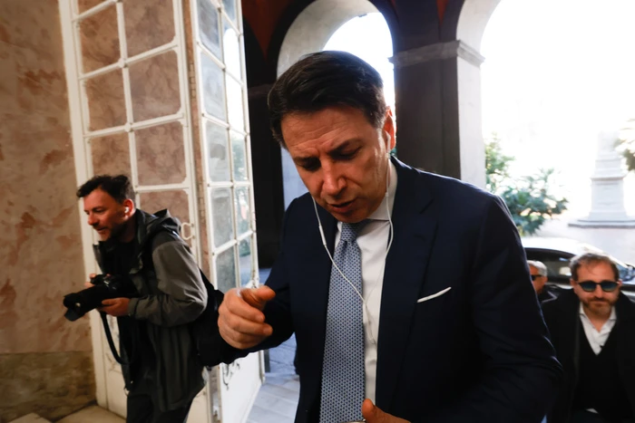 25 Aprile: Conte, non permettiamo di scalfire valori della Carta
