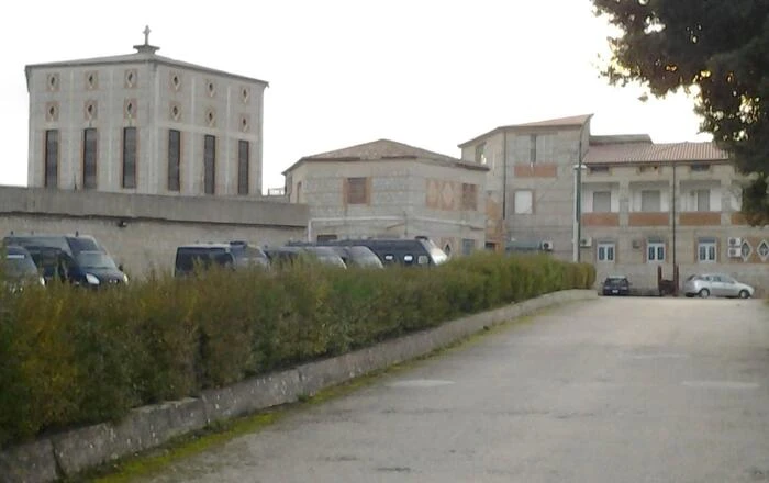 Arriva l'Esercito per la sicurezza esterna del carcere di Nuoro