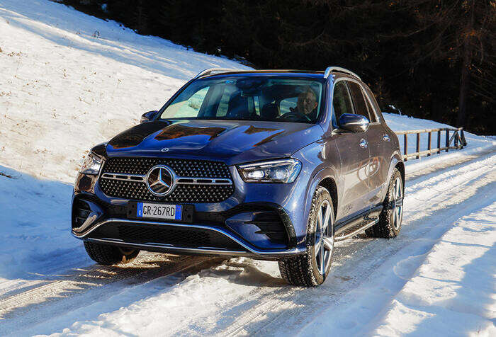 Mercedes Winter Experience con suv GLE ed EQE