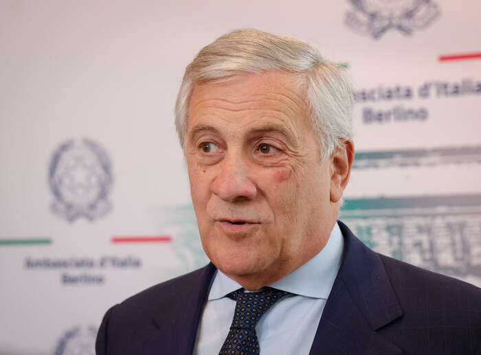 Tajani, non scappiamo dal Libano, decisione spetta all'Onu