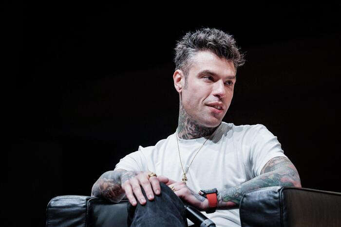 Fedez si racconta senza filtri in un libro-confessione