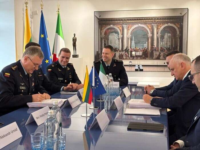 Firmato nuovo contratto tra esercito lituano e Leonardo spa