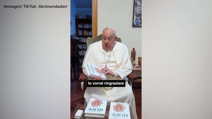 Prima volta del Papa su TikTok per presentare il libro 