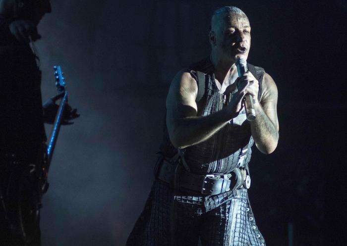 Till Lindemann in concerto da solista al Lucca summer