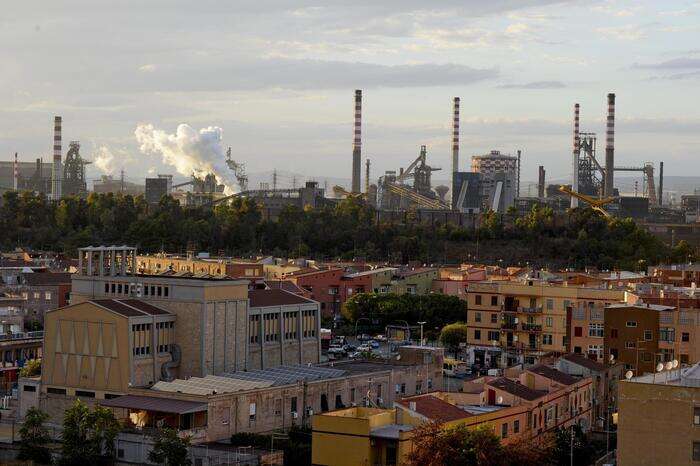 Conto alla rovescia per ex-Ilva, interesse entro venerdì 20