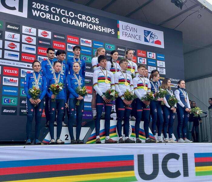 Mondiali ciclocross: argento all'Italia nel Team relay