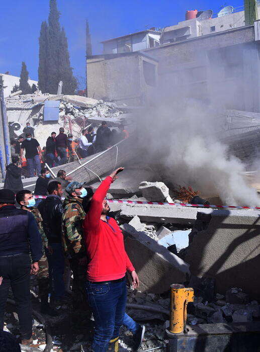 Almeno 4 civili morti negli attacchi israeliani in Siria