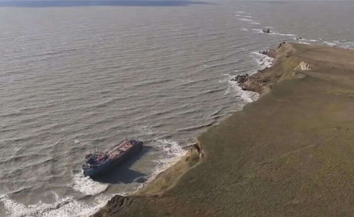 Emergenza ambientale dopo affondamento petroliere nel Mar Nero