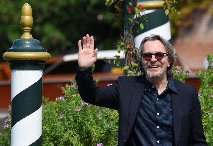 Gary Oldman torna a teatro dopo 40 anni nel 2025