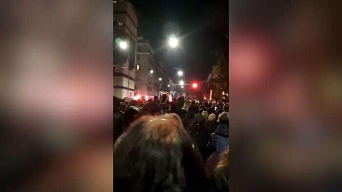 Roma, al corteo per le donne uno striscione con i nomi delle 106 vittime