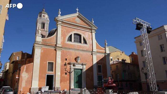 Corsica, le campane suonano ad Ajaccio per festeggiare l'arrivo del Papa