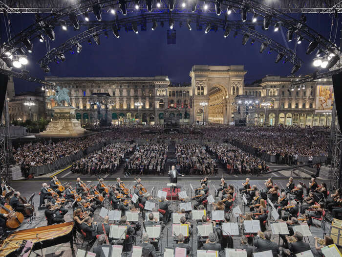 La Filarmonica della Scala suona il cinema in piazza Duomo