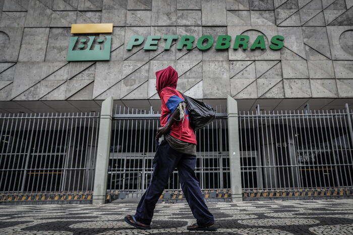 Petrobras, necessario aumentare il prezzo del diesel in Brasile