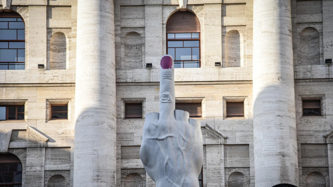 Borsa: Milano apre poco mossa (+0,07%)