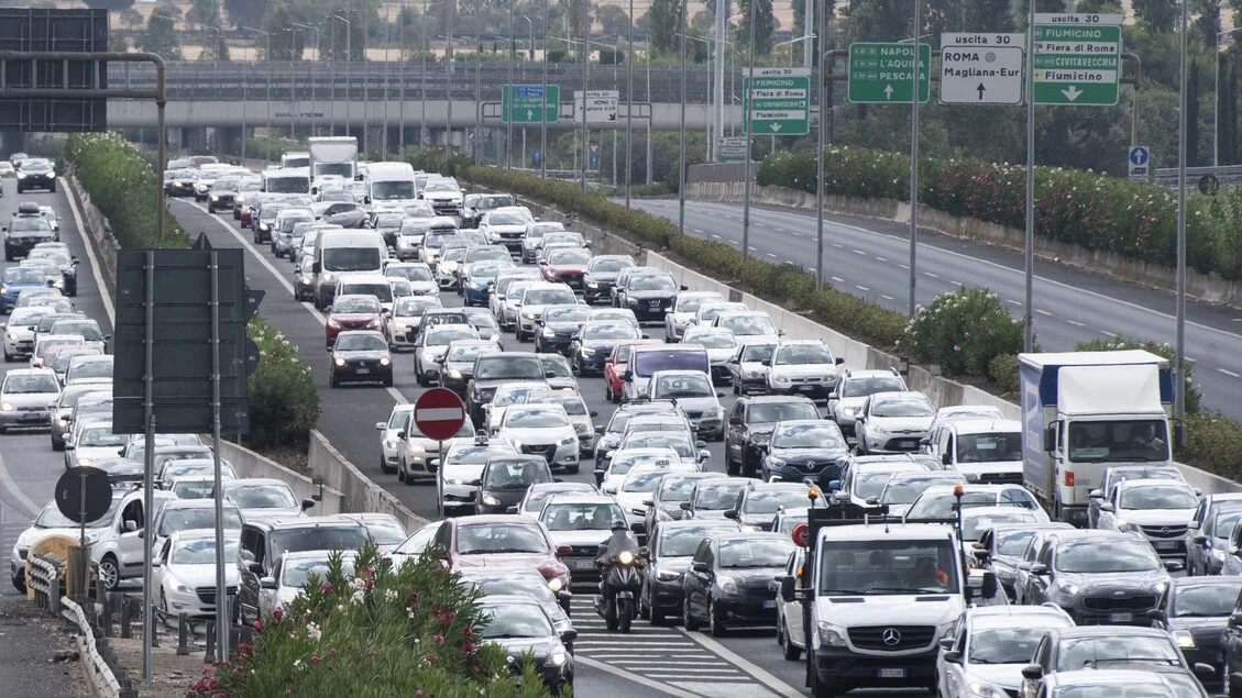 Unrae, in calo contratti di noleggio a lungo termine
