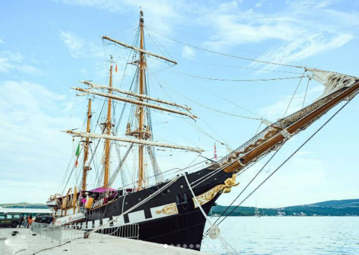 Cerimonia a bordo nave Marina 'Palinuro' in Montenegro