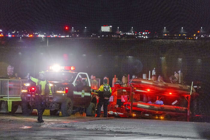 Usa, oltre 30 i corpi recuperati dopo l'incidente aereo