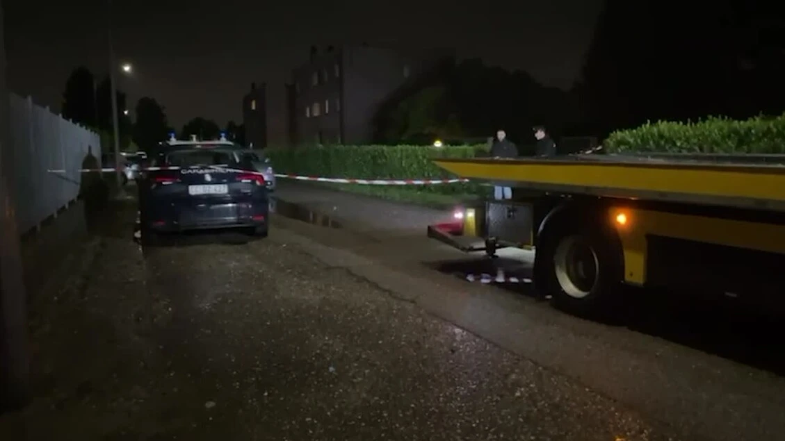 Uccisa a coltellate dal marito a Samarate, i rilievi sul luogo dell'aggressione