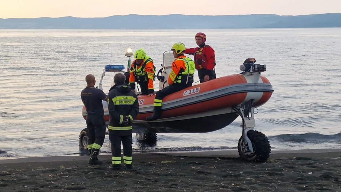 Barca si rovescia durante temporale,due dispersi in Lago Bolsena