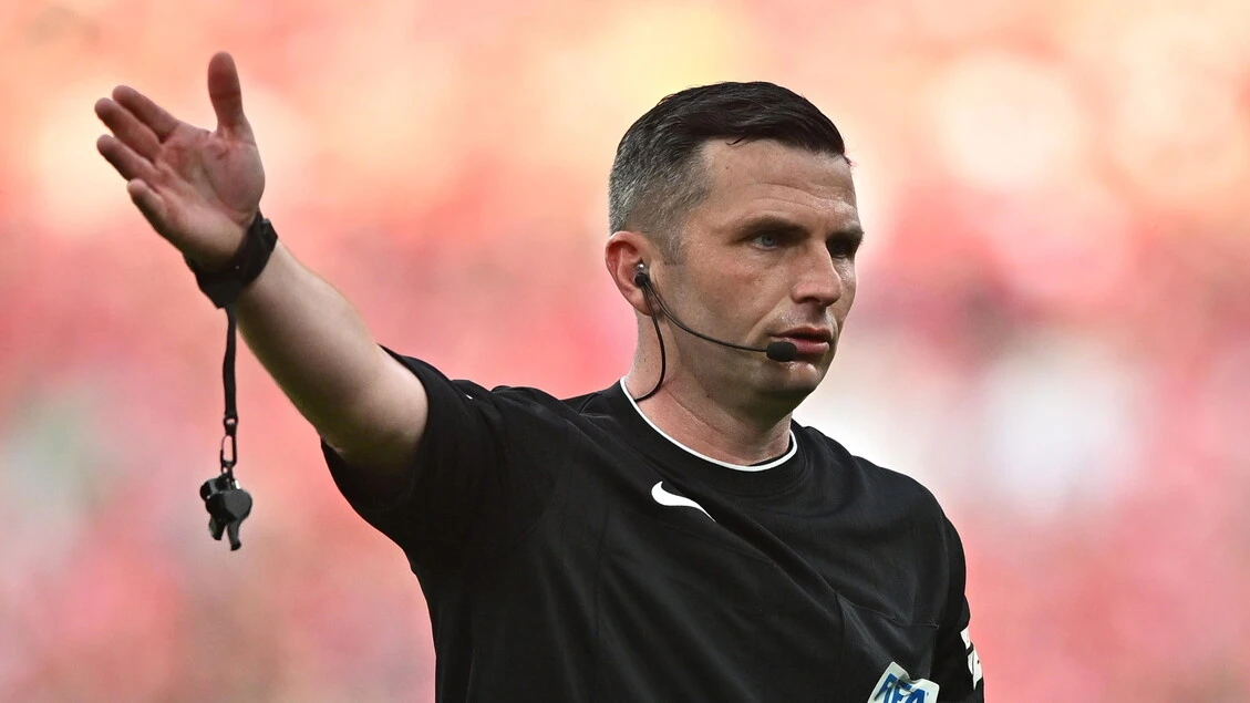 Conference League: l'inglese Oliver arbitra Betis-Fiorentina