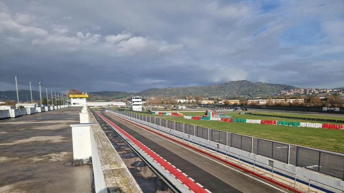Grave ragazzino caduto durante gara velocità moto a Magione
