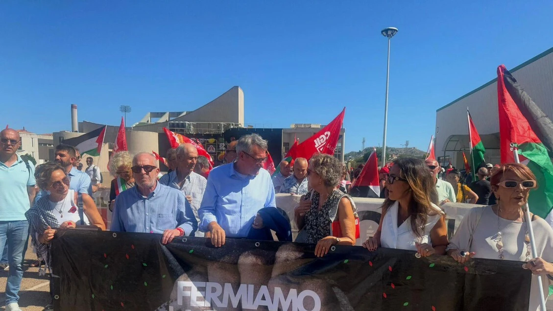 Landini in testa al corteo pro Palestina a Cagliari