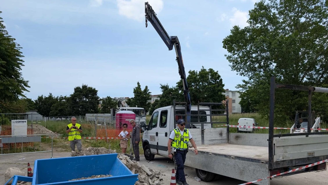 Grave incidente sul lavoro a Jesi, operaio in codice rosso
